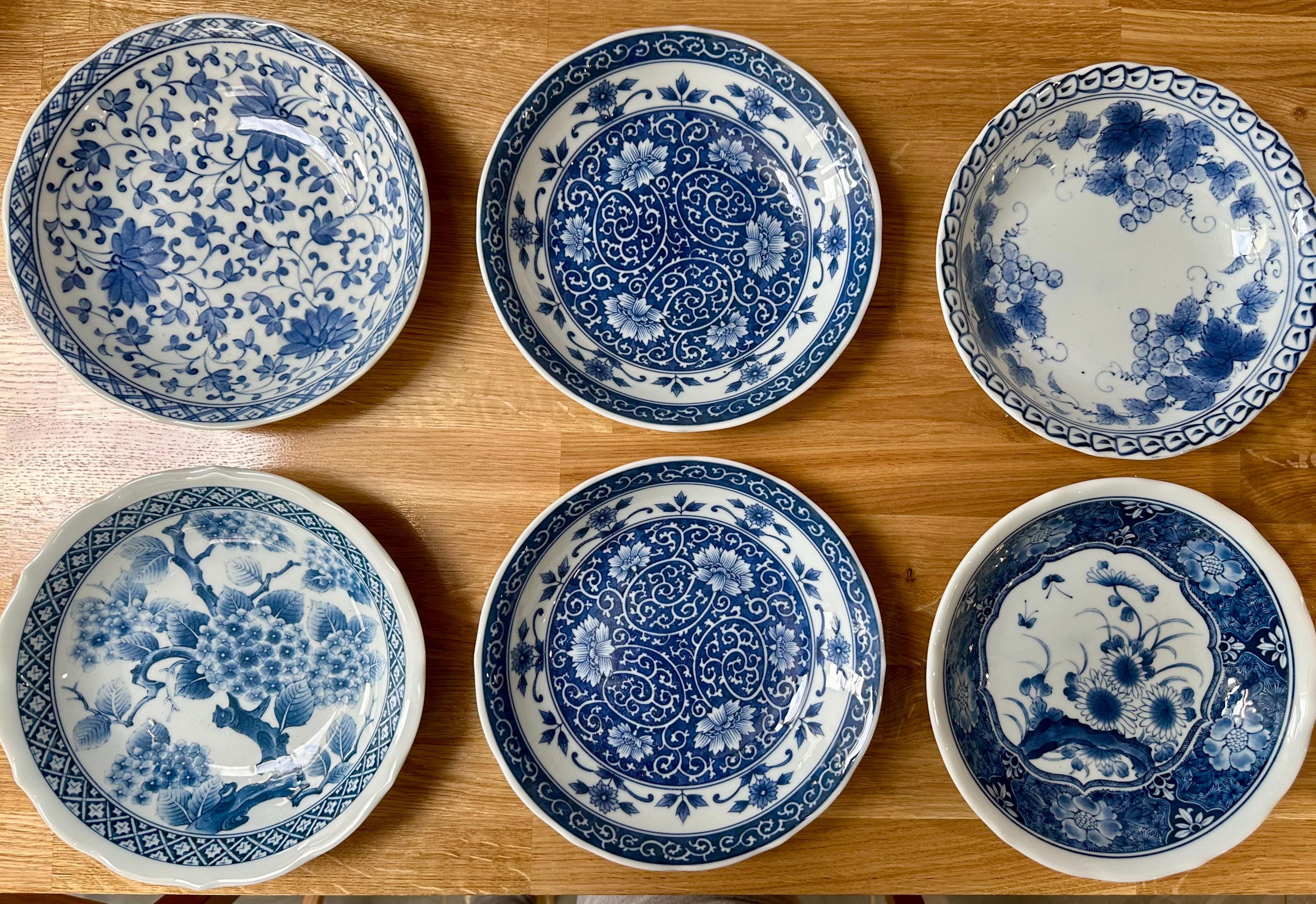 VINTAGE JAPANESE Blue and White Shallow Porcelain Bowls / Dishes l 6 dishes, 5 designs l Sold as a set of 6 l Made in Japan l Arita Ware
