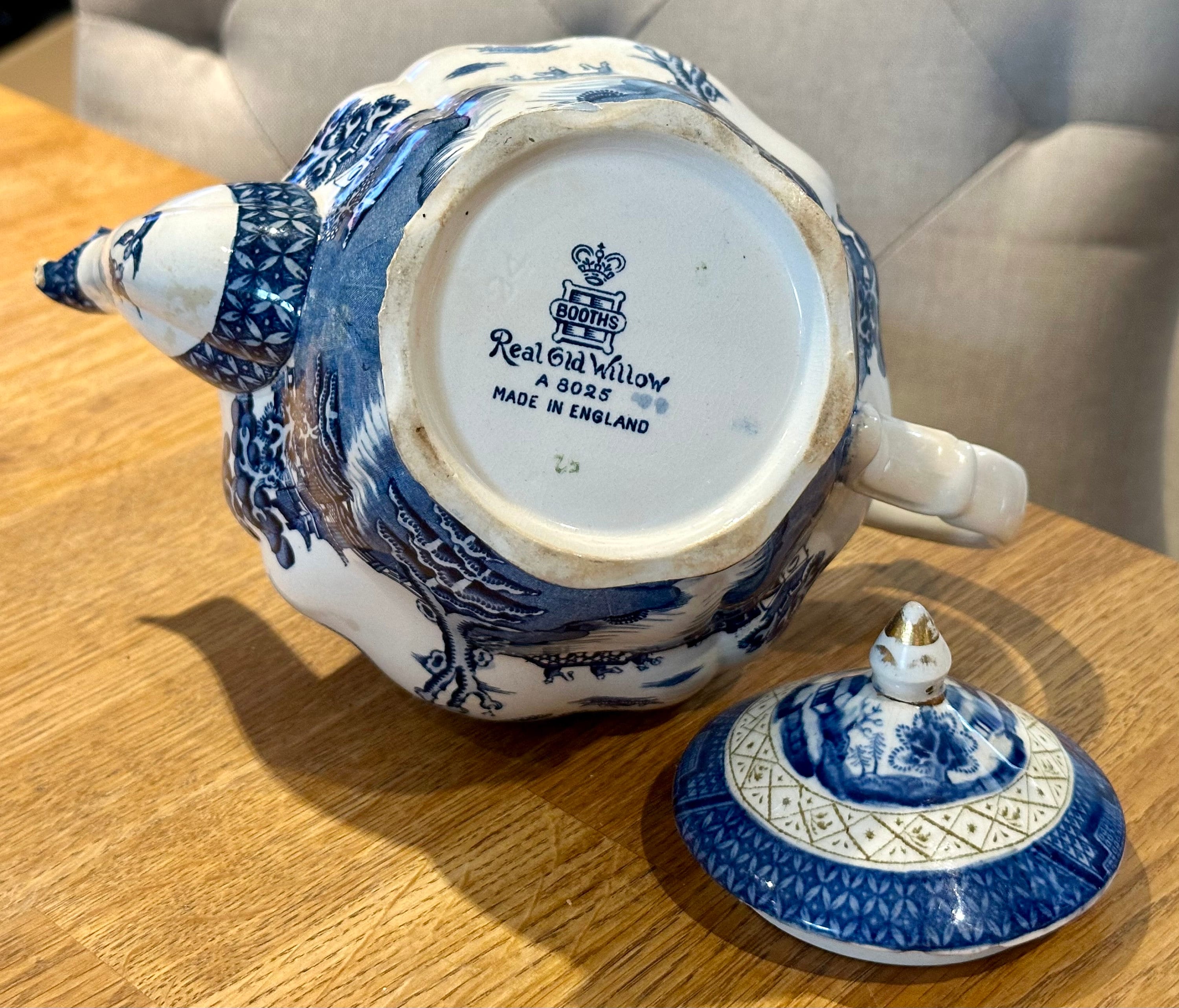 アウガルテン　Willow WILLOW PATTERN TEAPOTS Vintage With Magnificent Blue / White