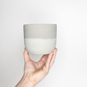 4" Rounded Bottom Two Tone Concrete Plant Pot