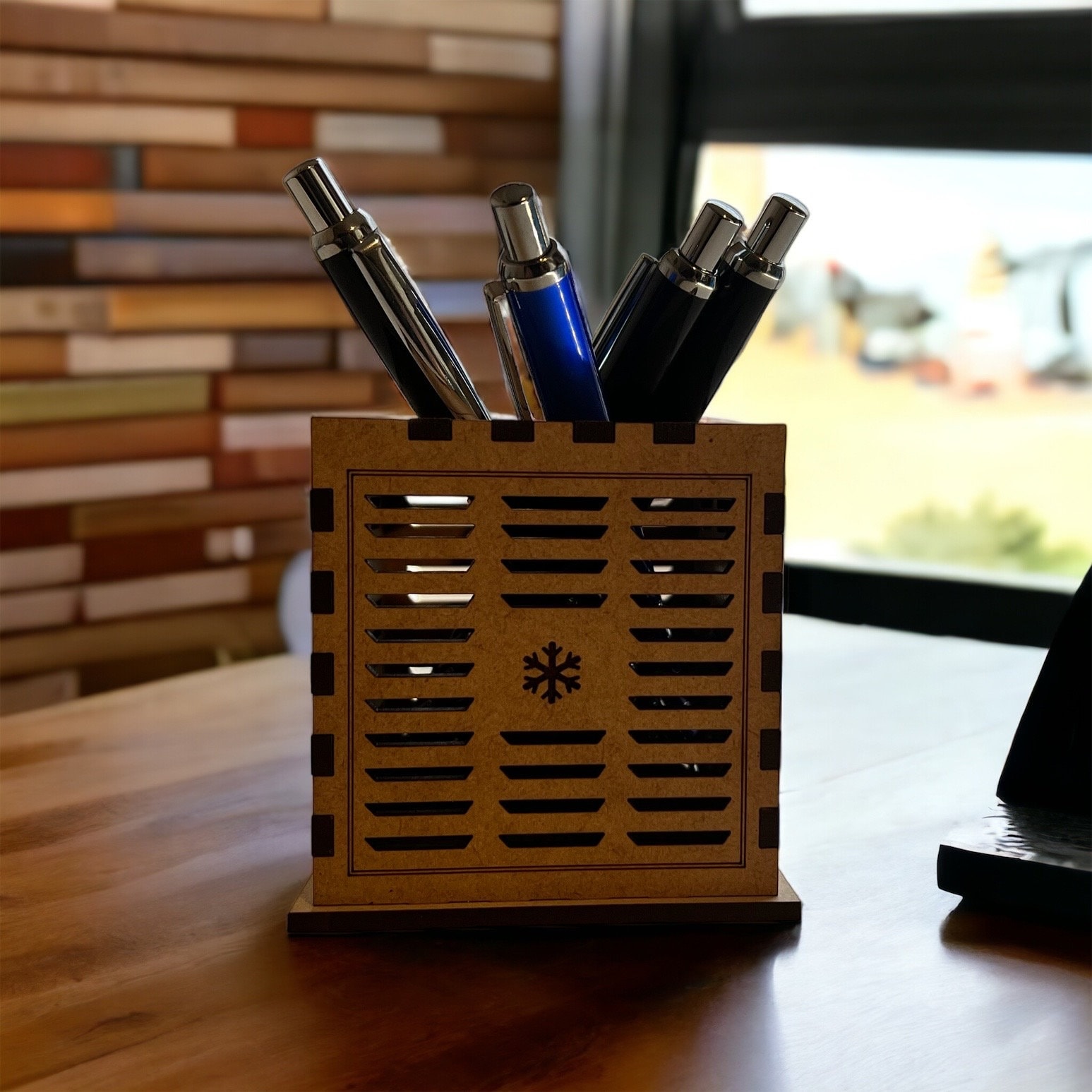 AC pencil holder