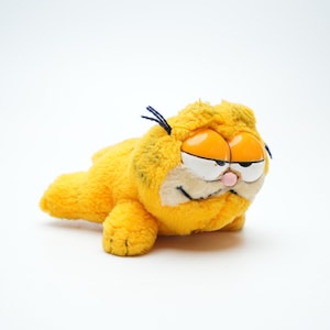 Vintage Garfield Plush Toy - United Feature Syndicate Inc. (1981) Paws