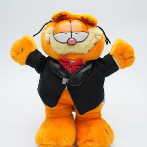 Garfield Plush in Tuxedo with Red Bow Tie – Vintage 1981 by United Feature Syndicate & Paws