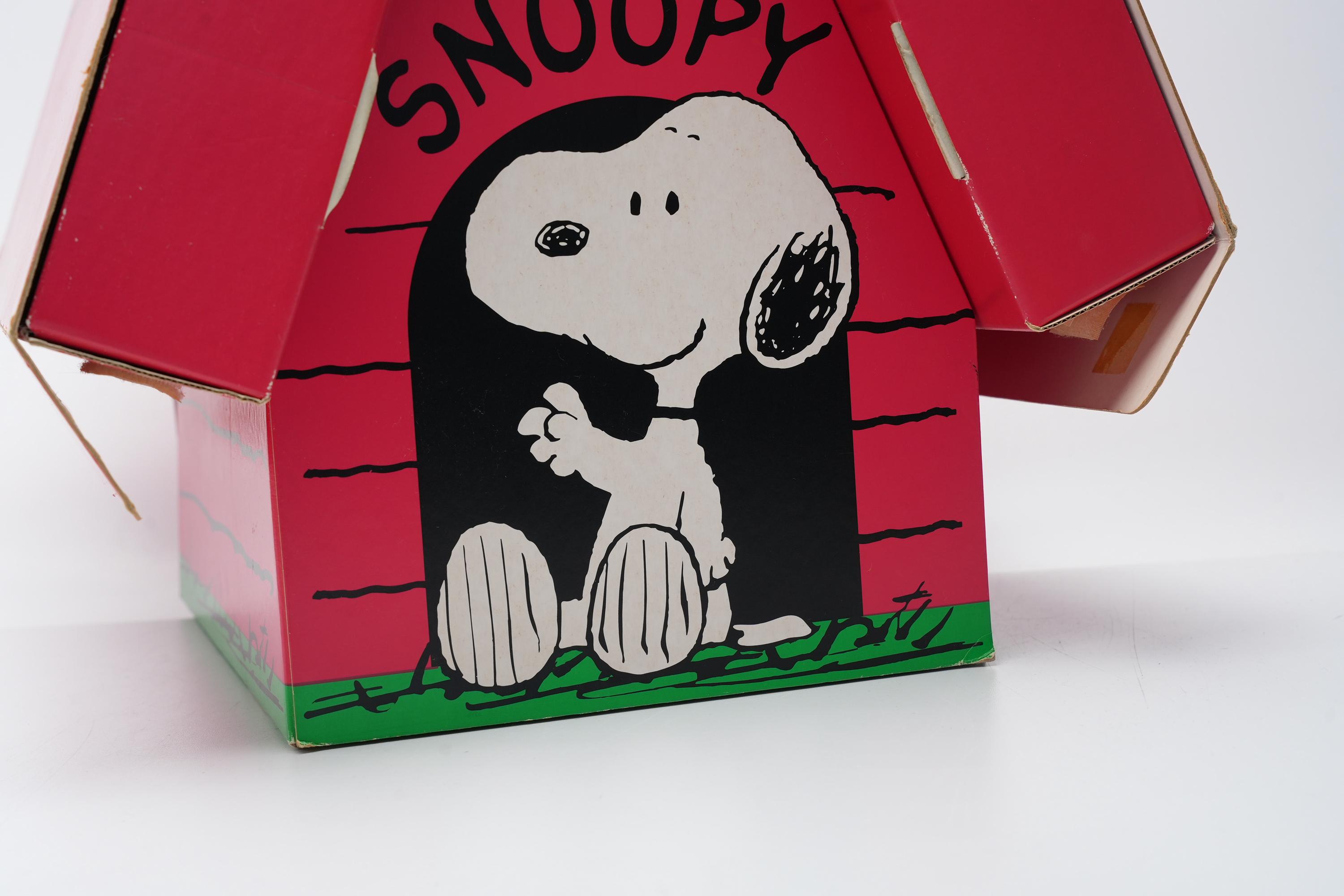 Complete Snoopy World Tour Set With Certificate - Mcdonald's Happy