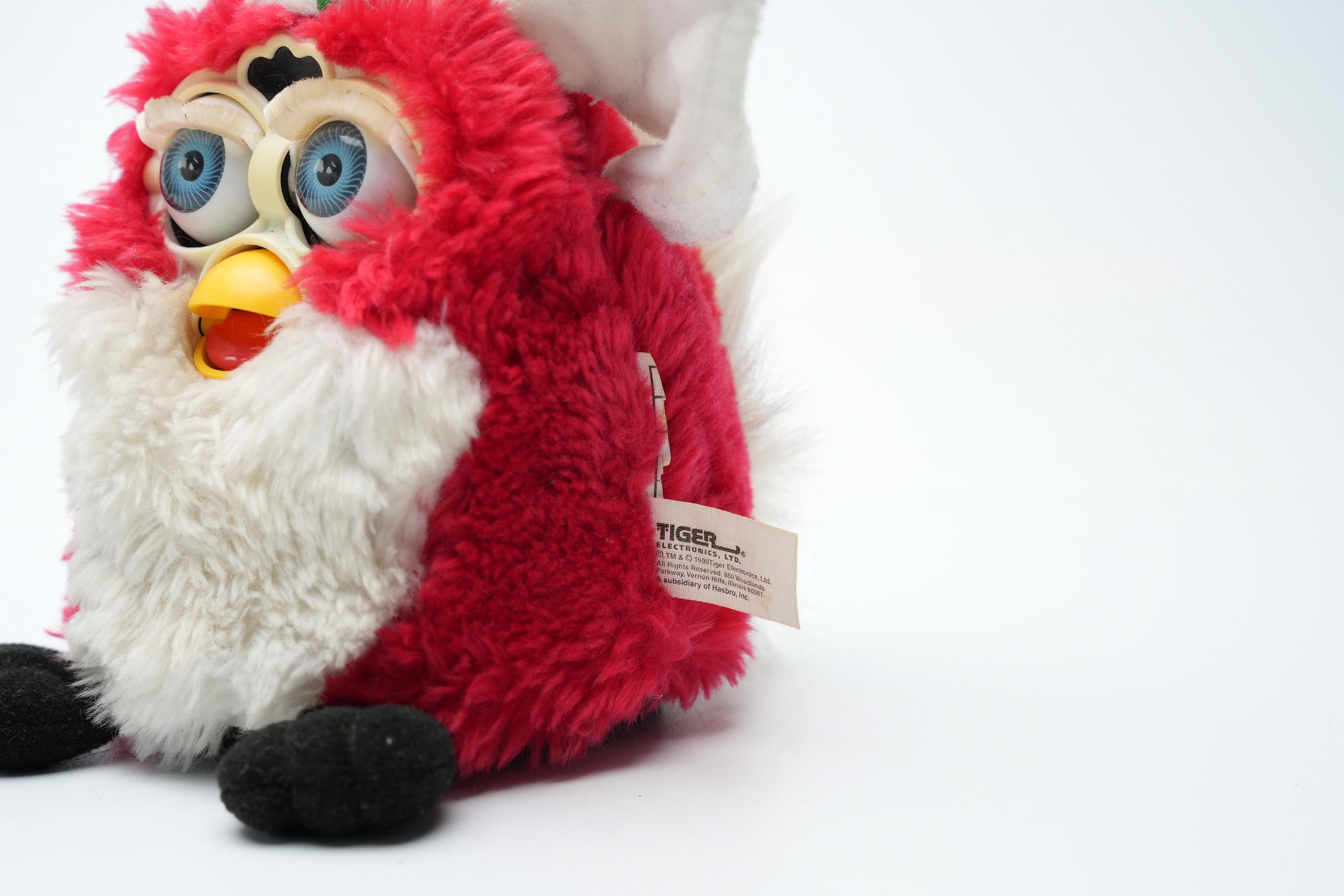 Furby 限定版 赤と白 TOMY　クリスマス　限定版 s-l400.jpg