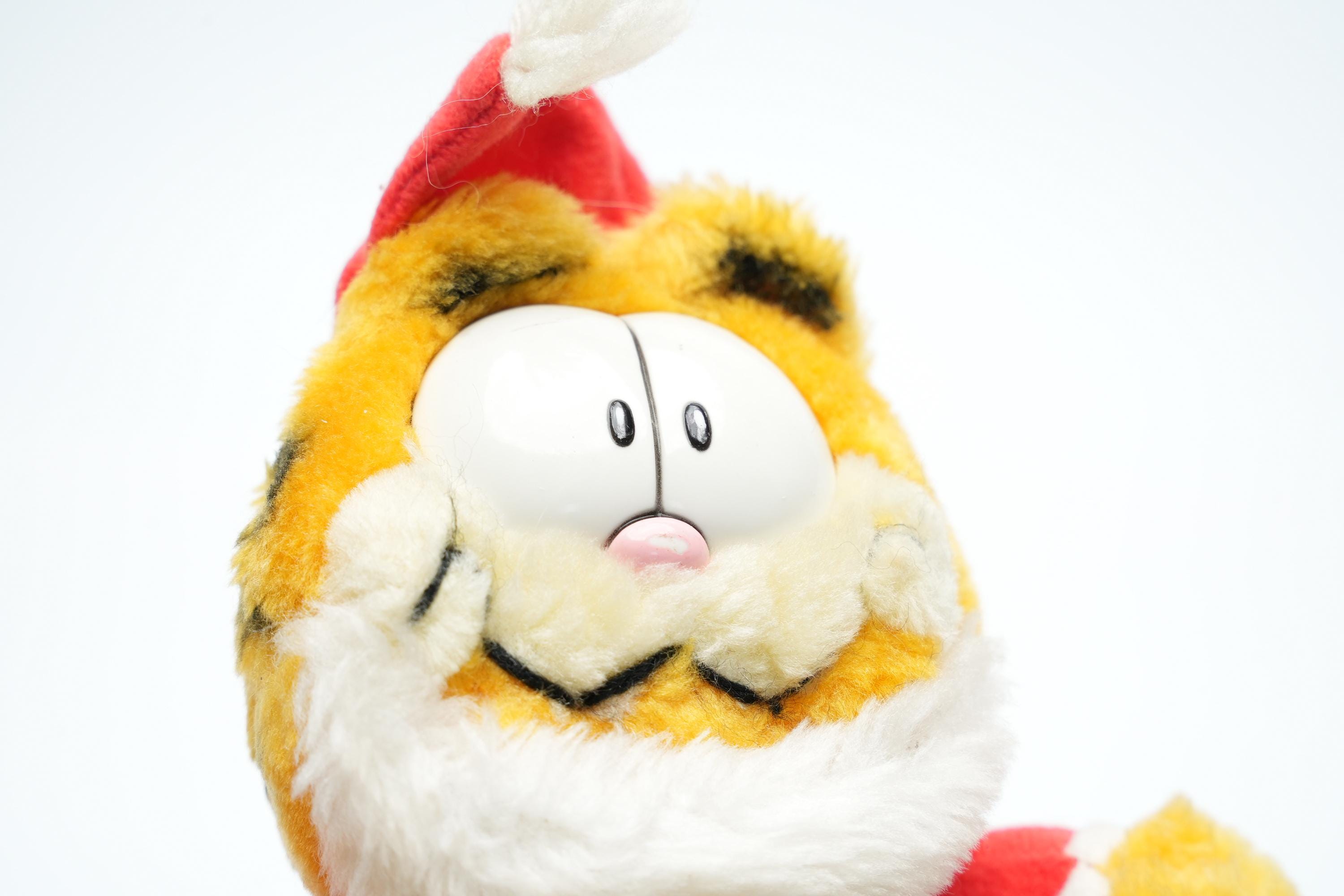 アンドリュー・ガーフィールド、サンフランシスコの「Artificial」の撮影現場にて｜この映画は、CEOのサム・アルトマンが解雇され、わずか数日で再雇用された出来事を中心に描いています。  OpenAI : r/popculturechat, image size:3000x2000