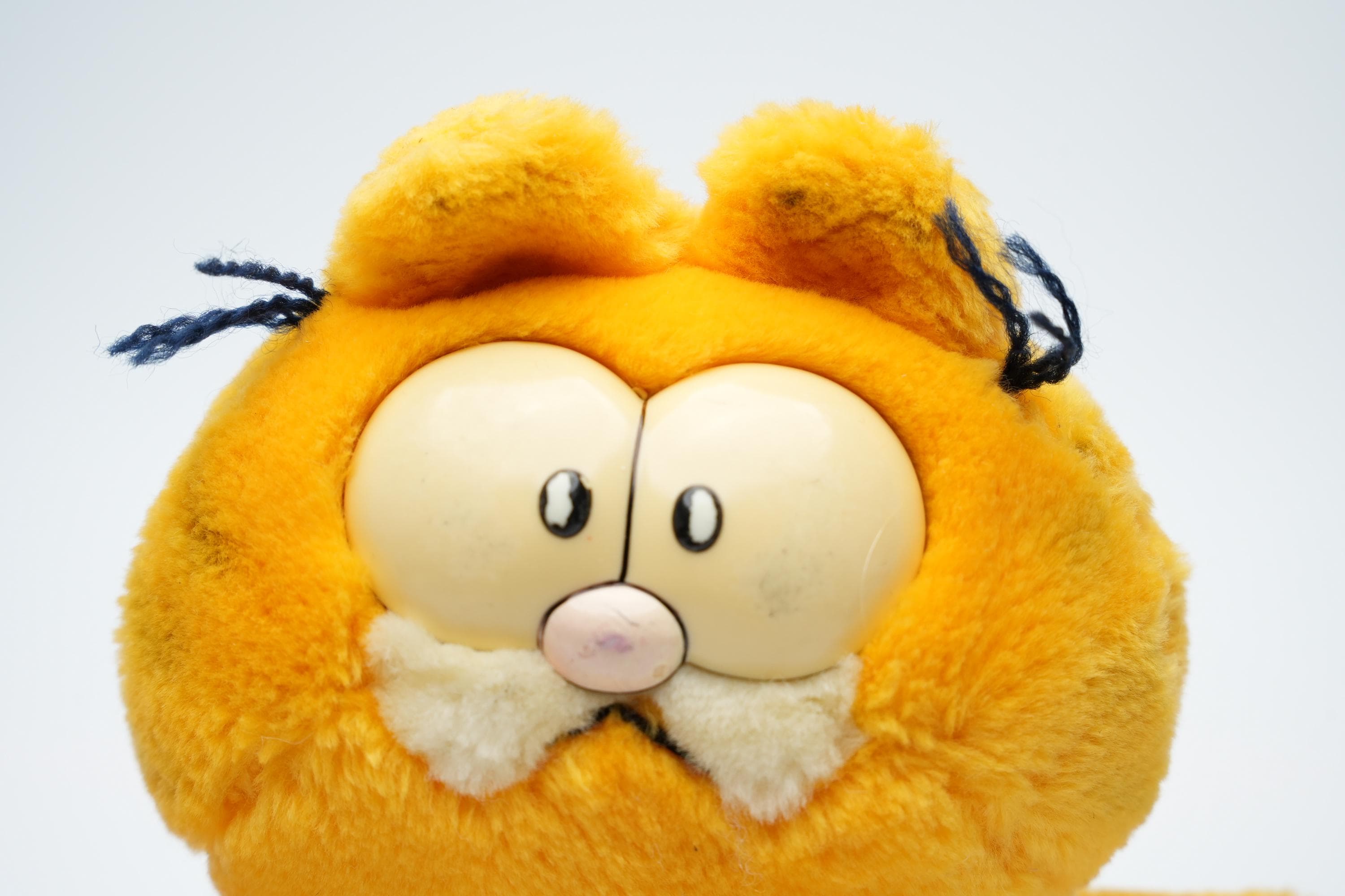Vintage Garfield Plush Toy - United Feature Syndicate Inc. & Paws