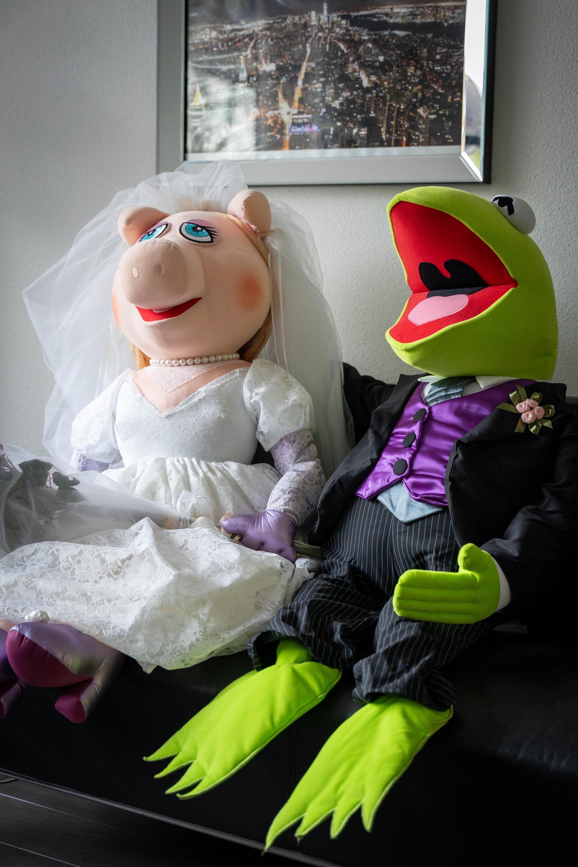muppets toy toons 1991 Miss Piggy マペッツ Kermit & Miss Piggy Muppets Most Wanted Stuffed Toy Review