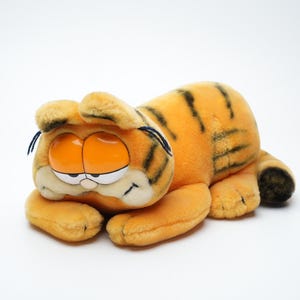 Garfield Plush Lying Down Vintage 80s 90s, Original Licensed United Feature, 12 Inch Soft Toy With Plastic Eyes