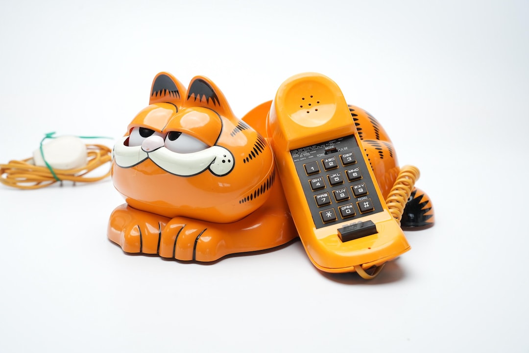 Garfield Phone by Tyco 1987 – Vintage Landline With Moving Eyes ...