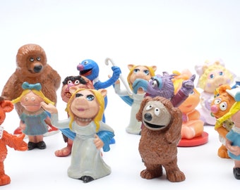 Figuras de los Muppets de diferentes años y tamaños (Los Muppets vintage)