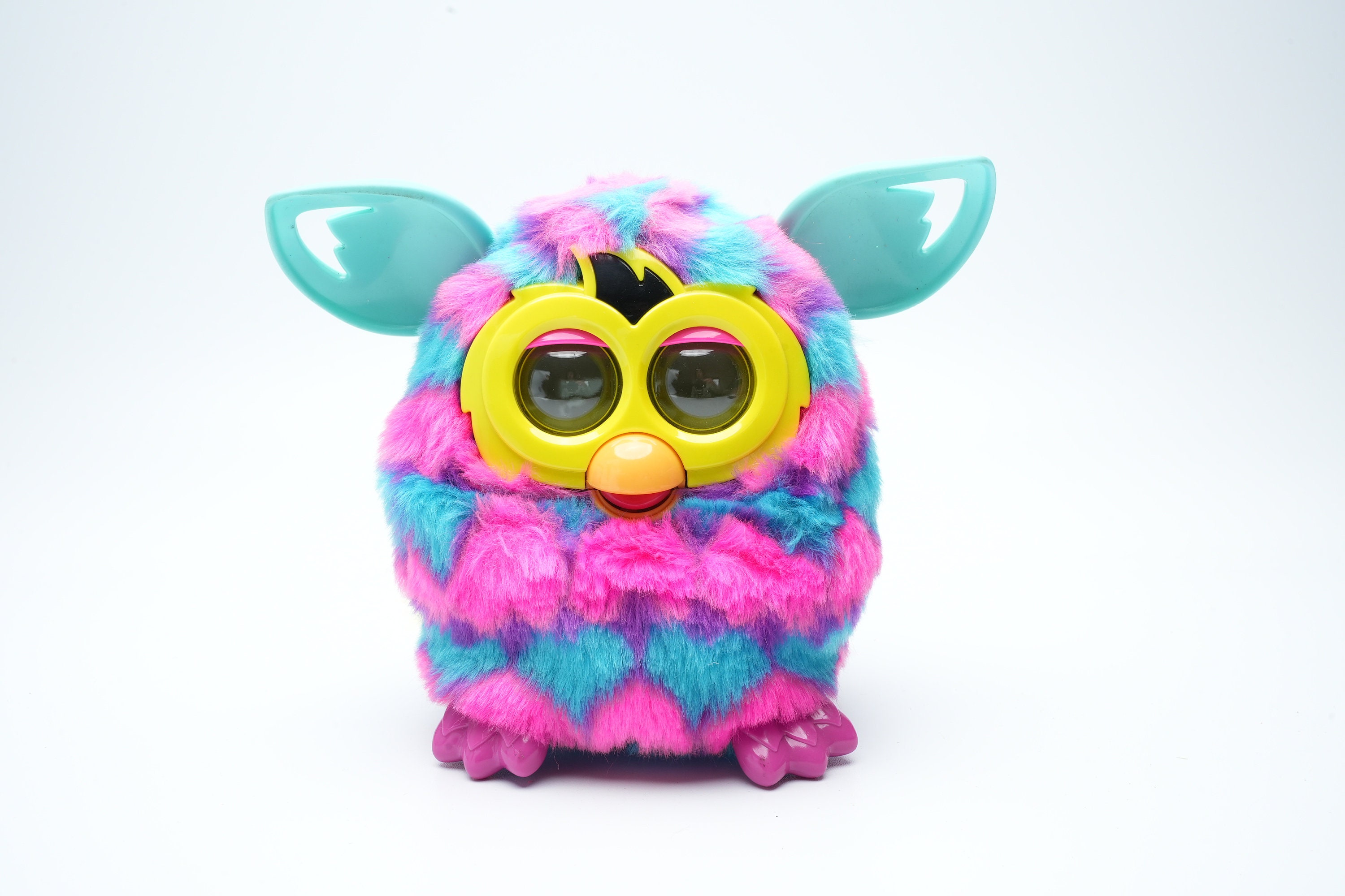 Furby boom pink hearts hotsell