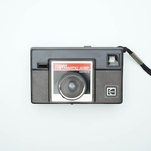 Kodak Instamatic x-15f - appareil photo vintage 126 en papier cartonné