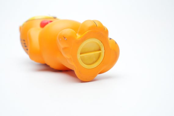 Garfield Coin Bank With Red Bow – Vintage 1981 by United Feature