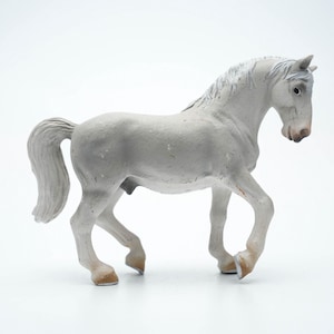 Schleich Lipizzaner Hengst 13297 – Schimmel/Weiß – 2004 – 10 cm (ca. 4 Zoll) – Auslaufartikel