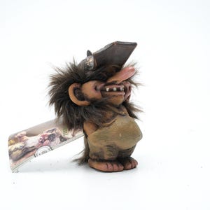 Vintage Nyform Troll #120 – Elderly Man with Walking Stick, Handcrafted Norwegian Collectible