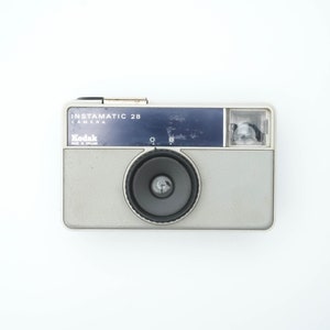 Kodak Instamatic 28 – Vintage Point-and-Shoot Film Camera (Early 1970s)