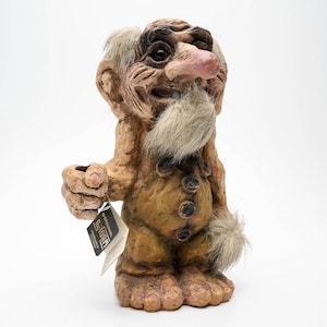 Nyform Opa stehend – Handgefertigt in Norwegen – 25 cm