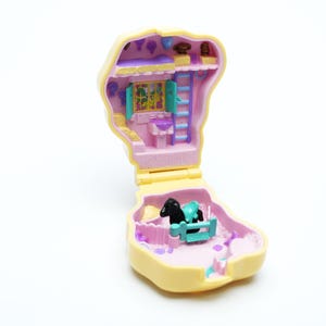 Polly Pocket Pony Ridin’ Compact – 1994 Bluebird Toys with Original Velvet Horse