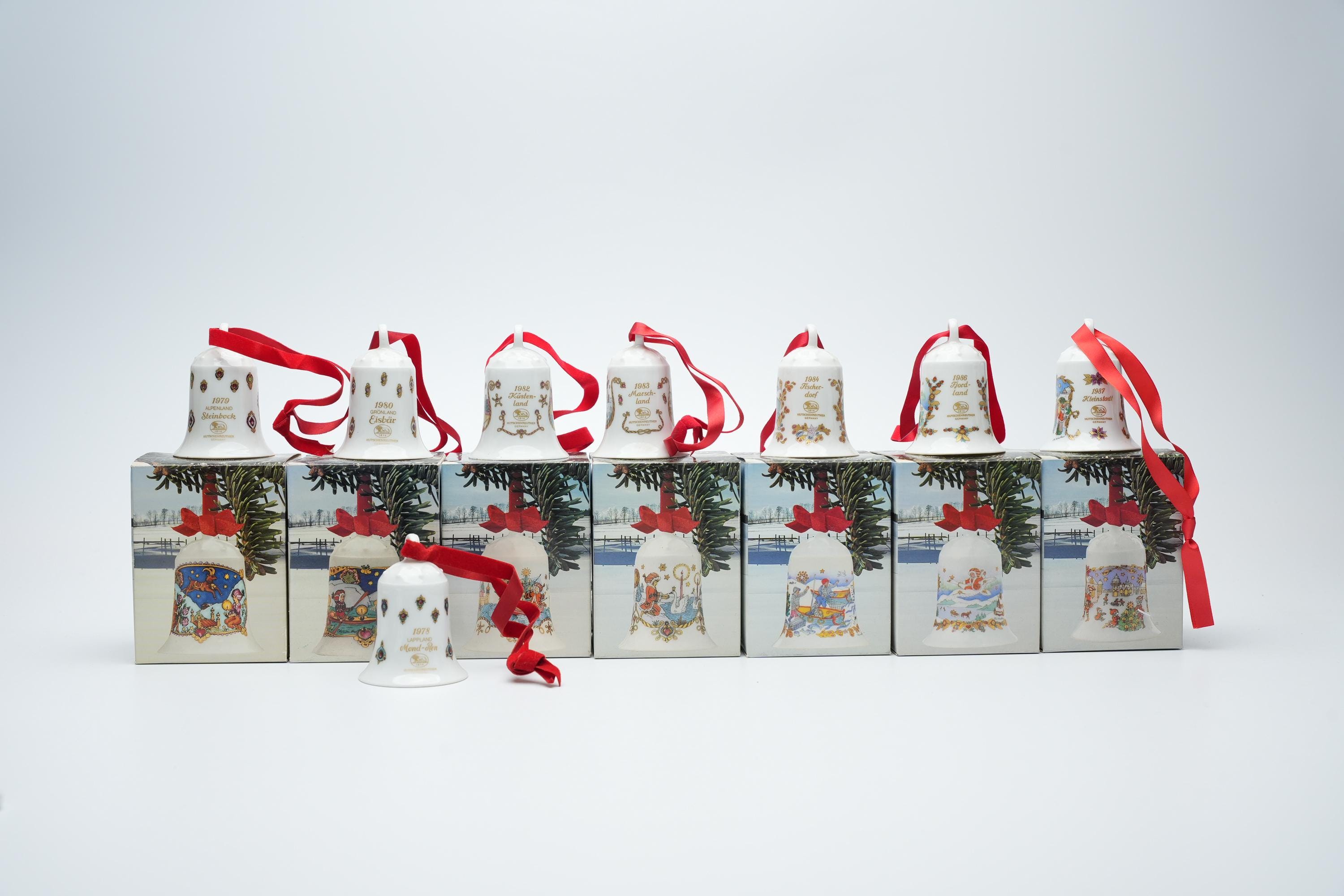 Bell's Christmas 1990 Porcelain Decanter – Whiskys.co.uk