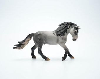 Schleich Horse Figure – Hand-painted Vintage Model (2005, Cm