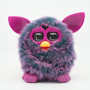 Jouets électroniques interactifs Furby Boom Furby bleu violet moelleux avec  pieds violets Parle espagnol -  France