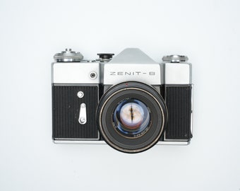 Zenit B - 1970 年代のビンテージ SLR 35mm フィルム カメラ