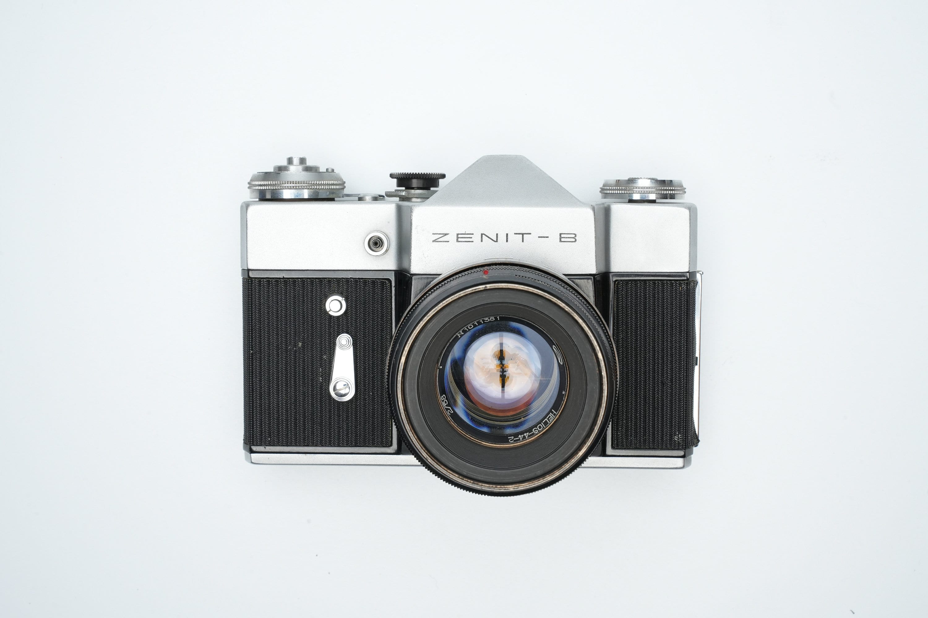 「動作品」ZENIT-B 一眼レフ 35mmフィルムカメラ The Zenit-B: KMZ's no-frills classic – Kosmo Foto