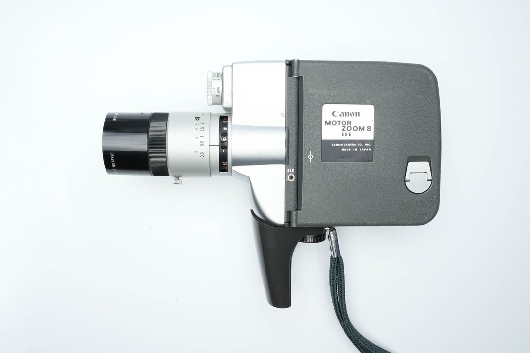 canon P-8 映写機 昭和レトロ No.28353 Canon Motor Zoom 8 EEE | Vintage 8mm Film Camera From the 1970s - Etsy