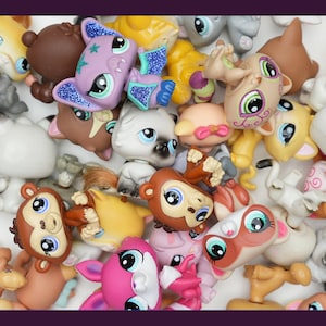 Pet Shop Hasbro Animal Figurines – Perfect for Collectors or as a Unique Gift
