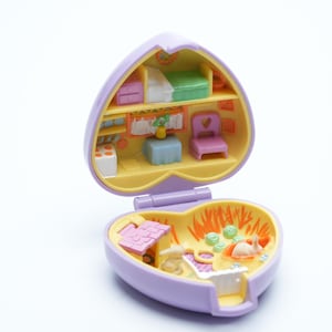 Polly Pocket Pretty Bunnies Compact – 1993 Bluebird Toys with Original Flocked Rabbits