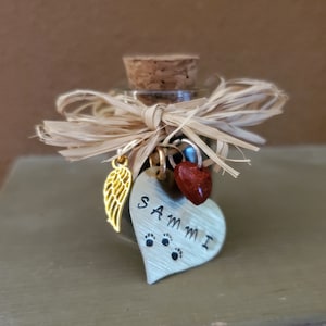 Small glass fur/ashes pet memorial bottle w/ pet ashes preserved in resin heart, engraved heart charm, cat dog