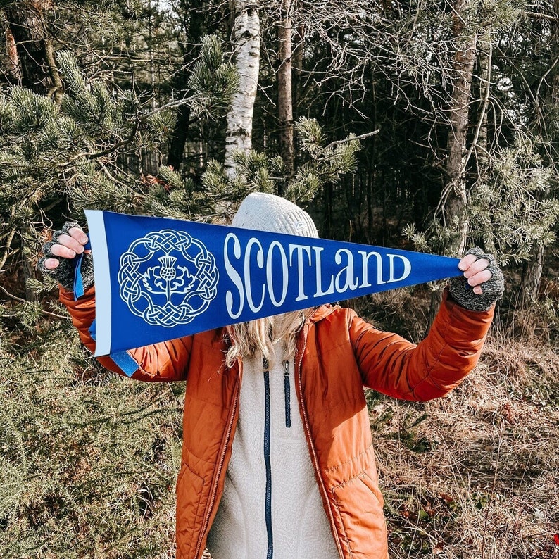 SCOTLAND Pennant Flag / felt pennant / wall hanging banner / souvenir / edinburgh / travel souvenir / nostalgic decor / scottish thistle image 1