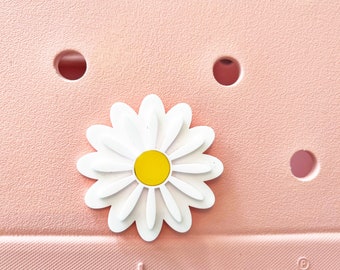 Bogg bag pop in, bogg bag bit, daisy charm, daisy pop in, bogg bag tag, daisy pop in, flower bag tag