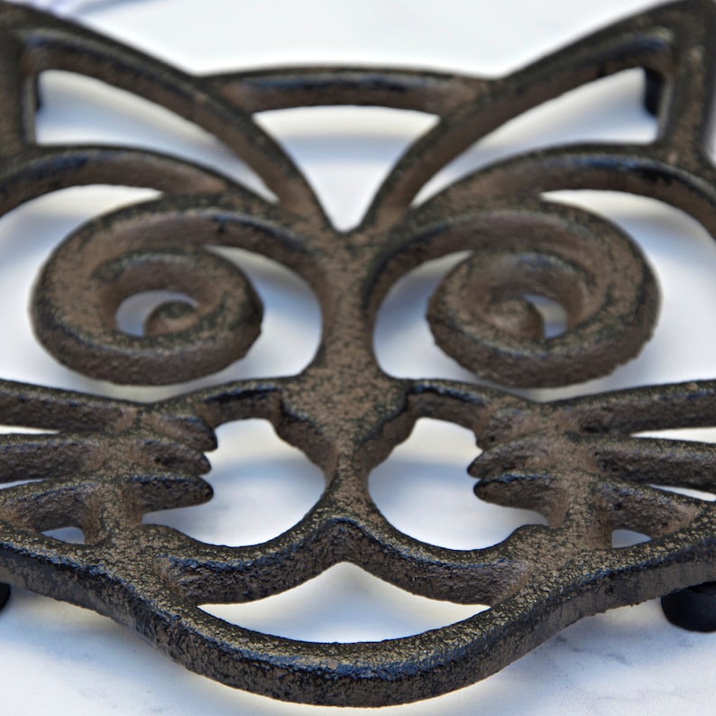 Cast Iron Trivet Rustic Style Antique Brown Finish Cat Face Shaped Pan Rest Hot Pan Stand Hot Pan Holder Kitchen Worktop Protector image 6