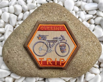 Fahrrad Aufnäher, Taschen Aufnäher, Fahrrad Geschenke, Fahrradzubehör, Benutzerdefinierte Patch, Bikepacking Ausrüstung, Lesenok Patch, Patch auf einem Pullover.