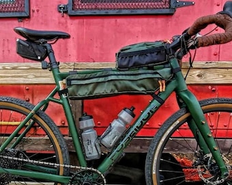 Rahmentasche maßgefertigt. für Fahrrad-Zahnräder. Fahrradtasche. Radsport Geschenke Männer. Fahrradzubehör Tasche. Fahrradrahmen für road trip. Sporttasche zum Radfahren.