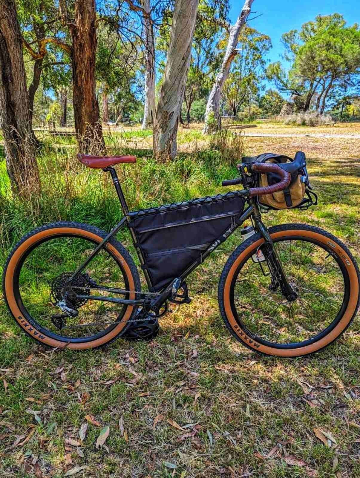 ハンドメイド フルフレームバッグ グラベル向け 41cm X-PACブラック