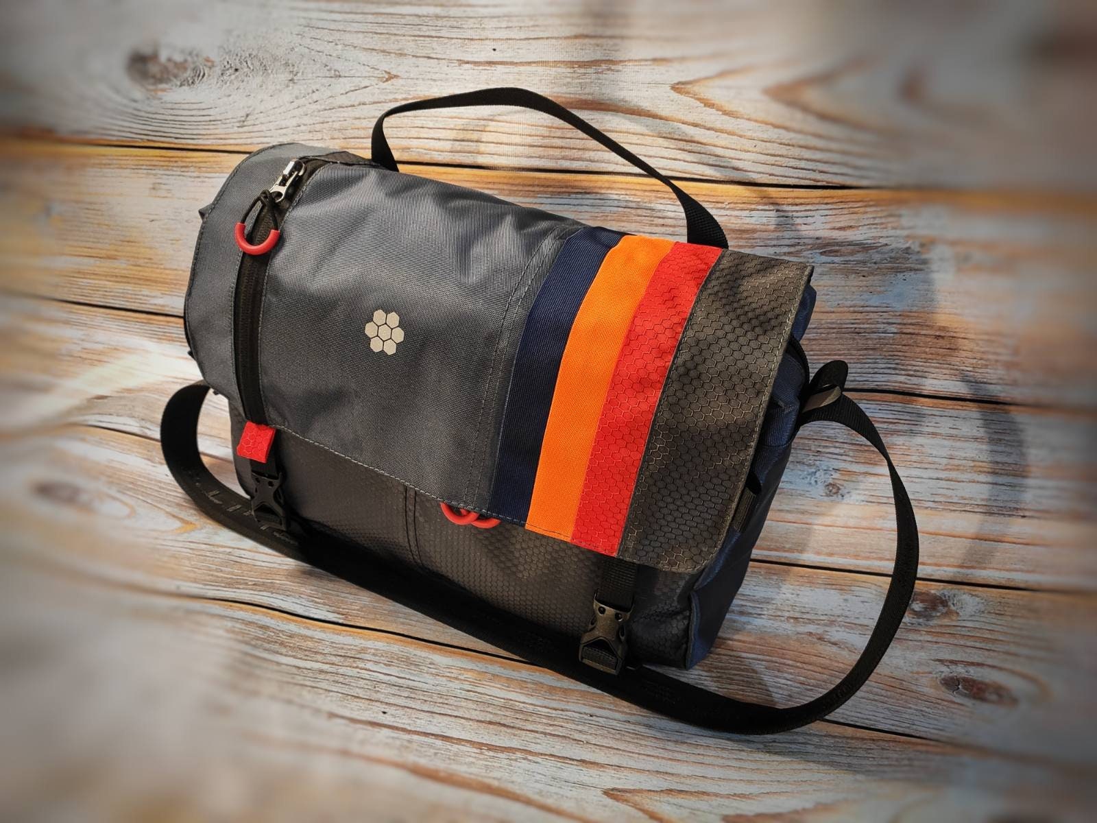 春早割 Messenger Bag. Ita Canvas Messenger Bag Men/women. Laptop アクセサリー