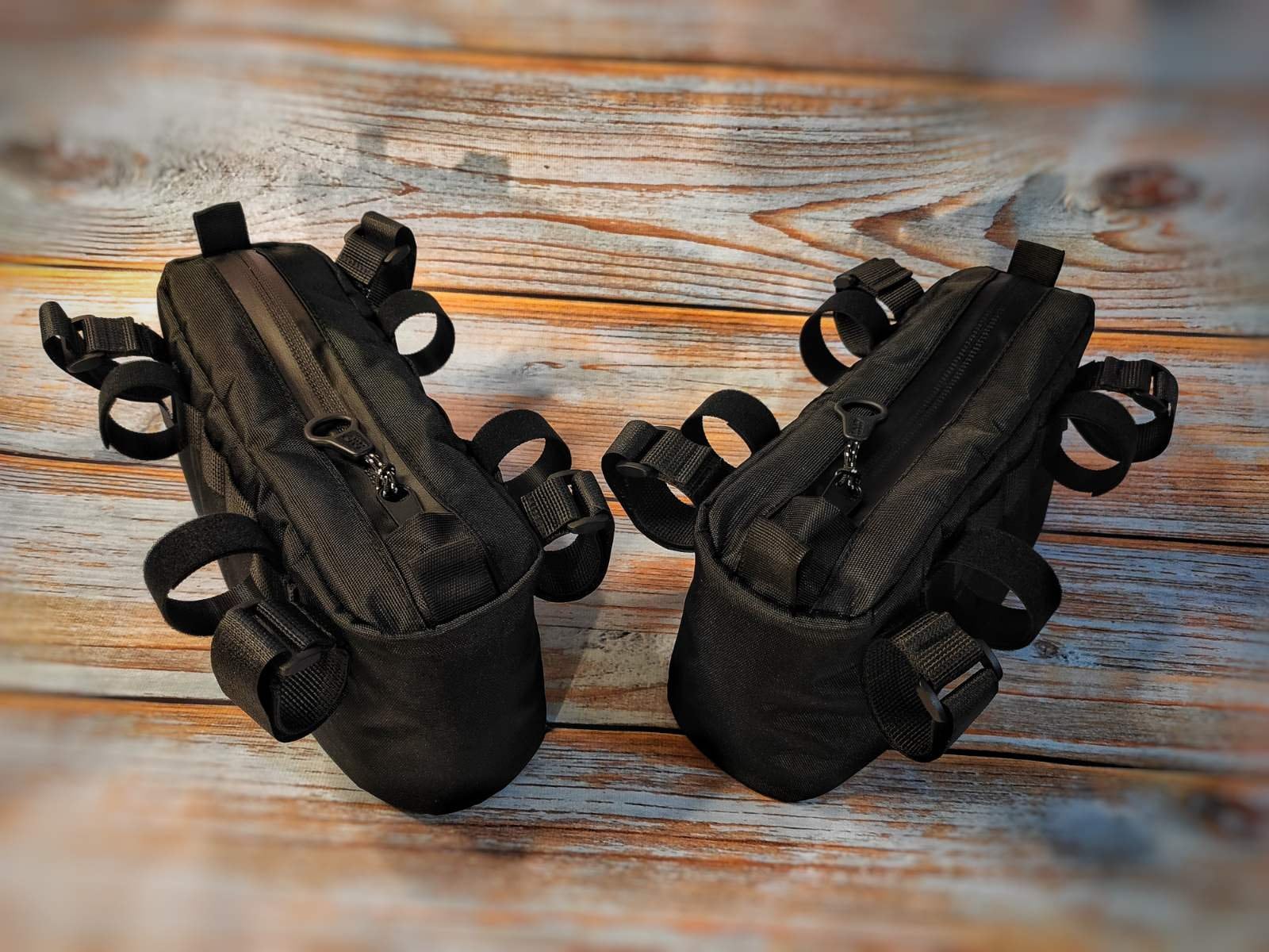 Surly Moloko 自転車ハンドルバーバッグ ブラック。旅行用バッグ Surly Moloko 自転車ハンドルバーバッグ ブラック。旅行用バッグ