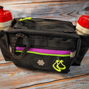 Bikepack, for cyclist - Bike bag, front bike bag, biking bag! Bike Handlebar bag. Bikepacking! urban cycling.