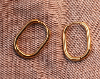 Pendientes de aro de oro ovalados simples