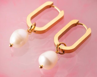 Chunky Oval 14K Gold Plated Hoop Earrings with Pearl made from Stainless Steel