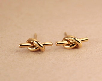 Pendientes Nudos Minimalistas Dorados