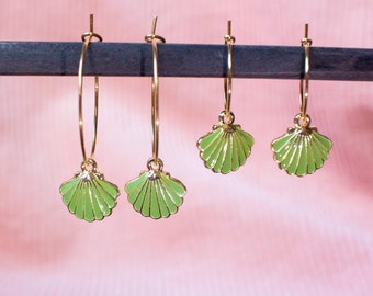 Green Shell Pendant Earrings Gold