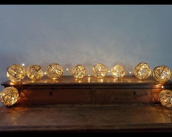 Decoración del hogar, luces únicas de acento de bola de yute, bola de hilo, bola de yute, luces de bola, guirnalda de luz, decoración de luz, decoración de repisa ligera, luz