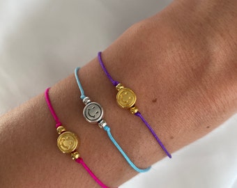 Handgemachtes Armband "HAPPY SMILE", Smiley, minimalistisch, DQ-Perlen, Gold, Silber