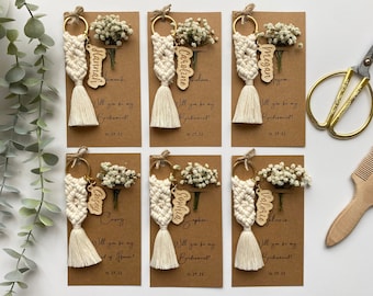 Personalized Macrame Keychain: Bridesmaid Proposal Gift with Wooden Name