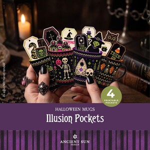 Może przedstawiać: Cztery czarne kubki z kolorowymi wzorami haftu krzyżykowego o tematyce Halloween, w tym szkielet trzymający dynię, planchetka do ouija i butelki z miksturami. Każdy kubek zawiera ozdobne papierowe zawieszki z grafikami.