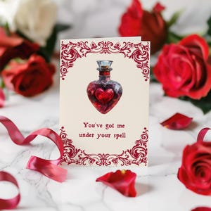 Cartão de Dia dos Namorados Romântico e Bruxo, Cartão Postal Vintage com Poção do Amor para Imprimir, Cartão de Saudação Gótico Alternativo, Presente de Aniversário Único para Casais