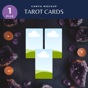 Mockup di carte dei tarocchi viola scuro, modello Canva stregonesco per la lettura dei tarocchi, mazzo di tarocchi trascinabile, flatlay mistico per attività spirituali